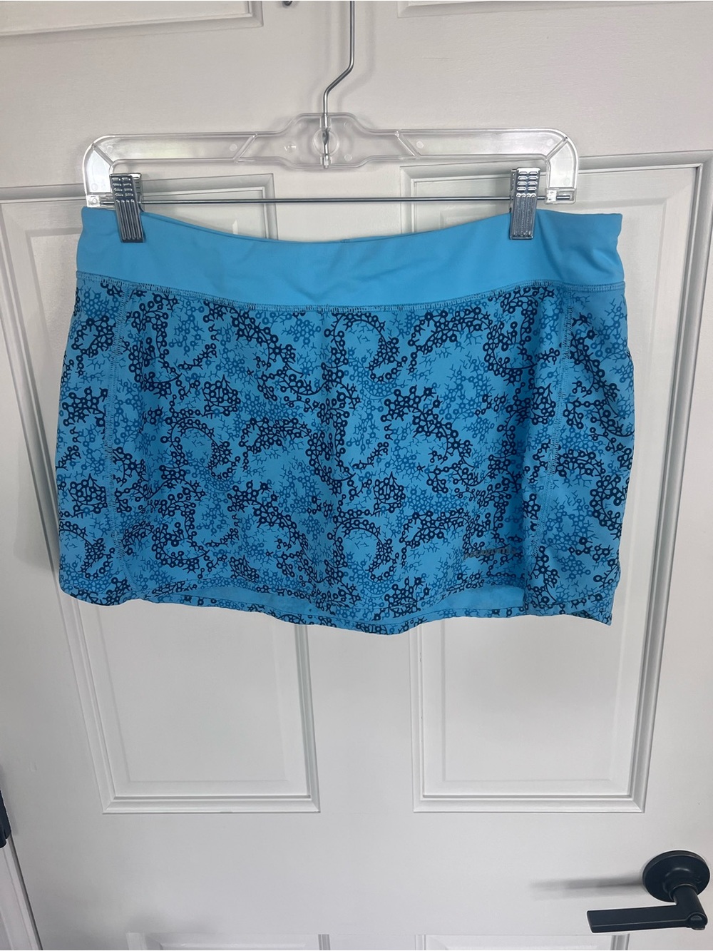 Patagonia Turquoise Floral-Print Mini Skort with built in shorts medium